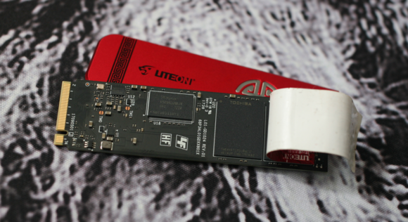 b62tF6200fO08b8F.jpg